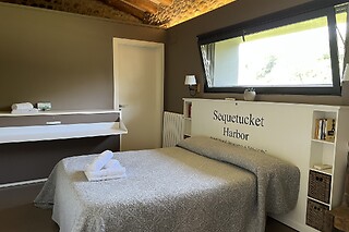 Una noche con desayuno, cena y detalle para 2 en Can Clotas Hotel Masía en Cistella (Girona)