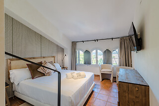 Dos noches con experiencia bienestar para 2 en Hotel Gran Claustre Restaurant & Spa**** en Altafulla (Tarragona)