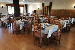 HOTEL VILLA DE VINUESA Y HOTEL REMANSO