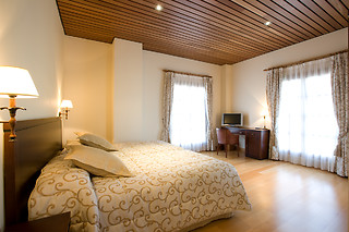 Una noche en habitación doble superior con desayuno para 2 en Hacienda Albae en Argamasilla de Alba (Ciudad Real)