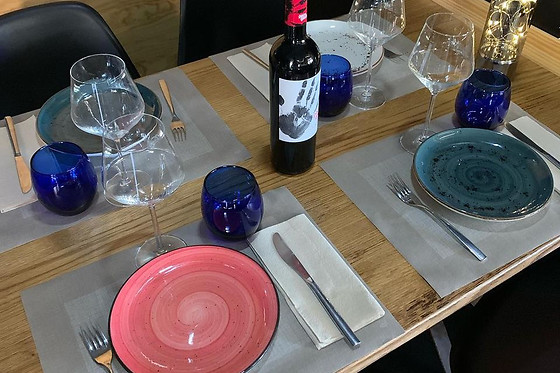 Una comida o cena para 2 en Me-aptc en Oviedo (Asturias)