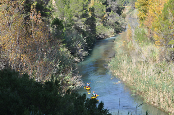 Descenso por aguas tranquilas en Cofrentes (Valencia)