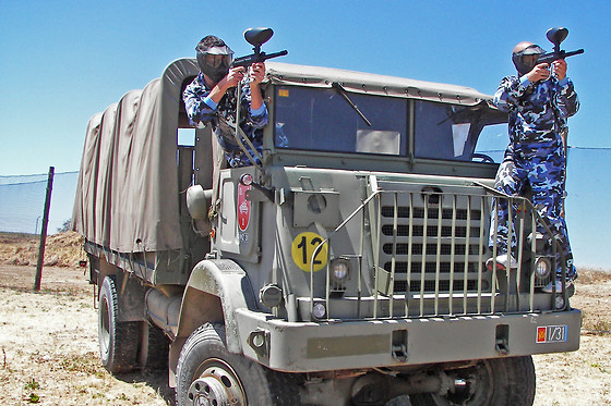Una partida de paintball con 200 bolas para 2 en Paintball en Action Live en Collado Villalba (Madrid)