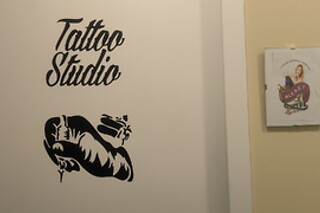 Un tratamiento de microblading y micropigmentación de ojos (eyerliner) para 1 en Masaki Tatuaje en Olmeda de las Fuentes (Madrid)