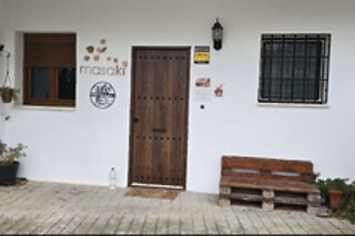 Un tratamiento de microblading y micropigmentación de ojos (eyerliner) para 1 en Masaki Tatuaje en Olmeda de las Fuentes (Madrid)