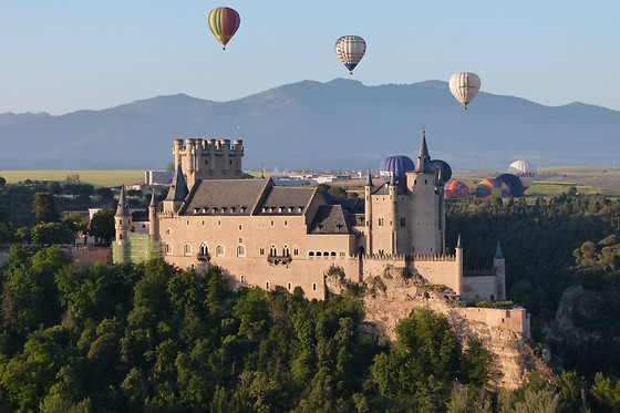 Vuelo en globo por la provincia de Segovia Cirros en Segovia