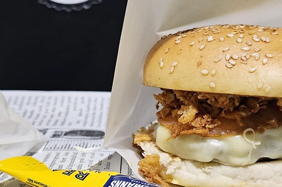 RETA'S BURGUER - photo 4