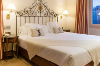 Una noche en habitación doble con desayuno para 2 en Hotel Andria*** en La Seu d'Urgell (Lleida)