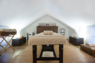 Un tratamiento facial para 1 en Hotel Hospes Las Casas del Rey de Baeza en Sevilla