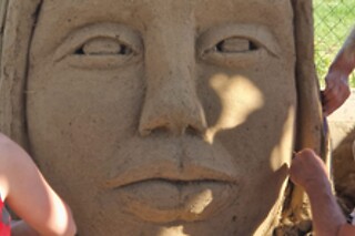 Un curso de escultura de arena para 3 adultos o 2 adultos y 2 niños en Arenas Posibles en Ulldecona (Tarragona)