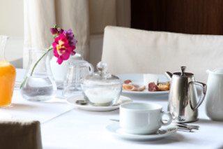 Una noche con desayuno para 2 en Hotel El Jardín de Carrejo*** en Cabezón de la Sal (Cantabria)