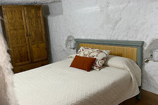 Una noche en habitación roble para 2 en Casas rurales Maribel en Alcalá del Júcar (Albacete)
