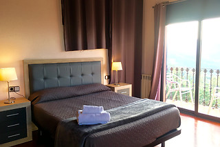 Una noche con experiencia bienestar para 2 en Hotel Petit Mirador*** en Torrelles de Llobregat (Barcelona)
