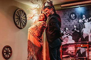 Un show flamenco con cocktail para 1 en Tablao Flamenco La Cantaora en Sevilla