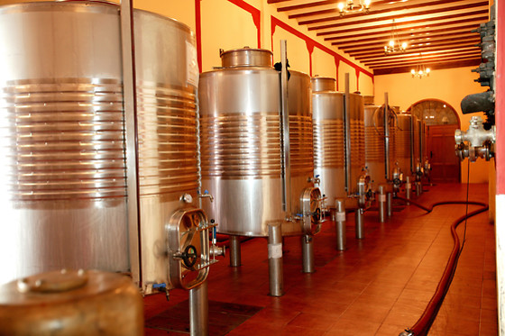 Una visita a bodega con cata y aperitivo para 2 en Bodegas Castaño en Yecla (Murcia)