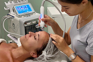 Una sesión de maderoterapia facial para 2 en Velassaru Integral Aesthetic en Madrid