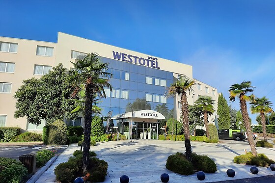 Westotel Nantes - photo 0