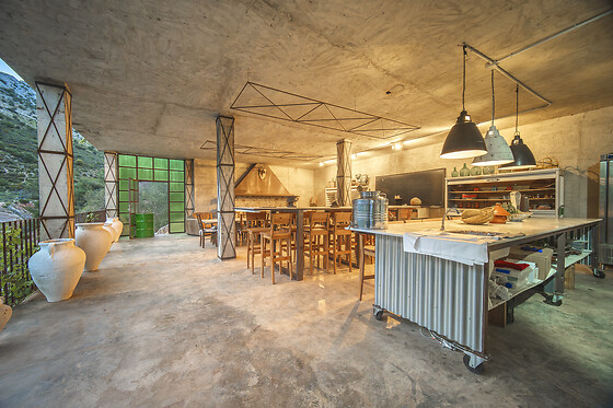 Una noche con desayuno y taller de cerámica para 2 en Eco Hotel Cueva del Gato en Ronda (Málaga)