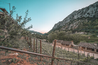 Una noche con desayuno y taller de cerámica para 2 en Eco Hotel Cueva del Gato en Ronda (Málaga)