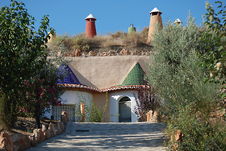 Una noche en cueva de un dormitorio con desayuno para 2 en Cuevas la Granja en Benalúa de Guadix (Granada)